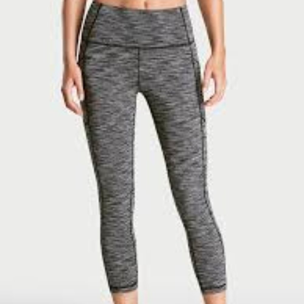 Knockout by Victoria Sport High-rise Pocket Capri